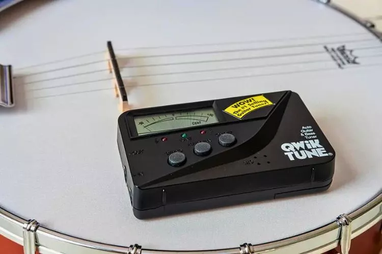 How To Use a Guitar Tuner To Tune A Banjo