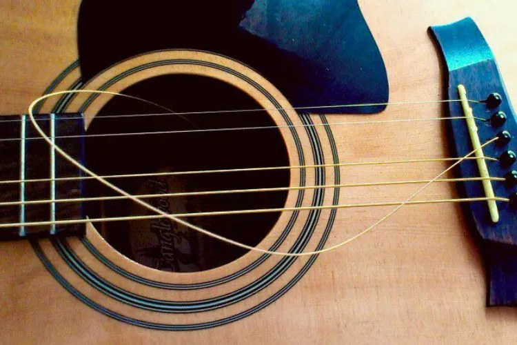 How often do acoustic guitar strings break