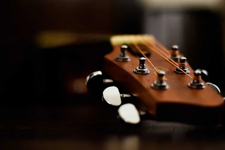 What Key Is Standard Tuning On The Guitar? Detailed Guide