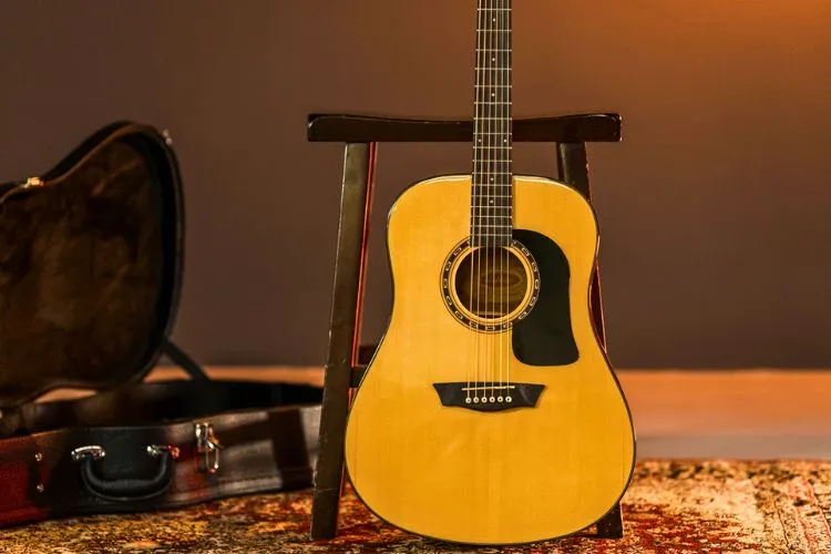 Features That Make A Guitar ‘Folk’